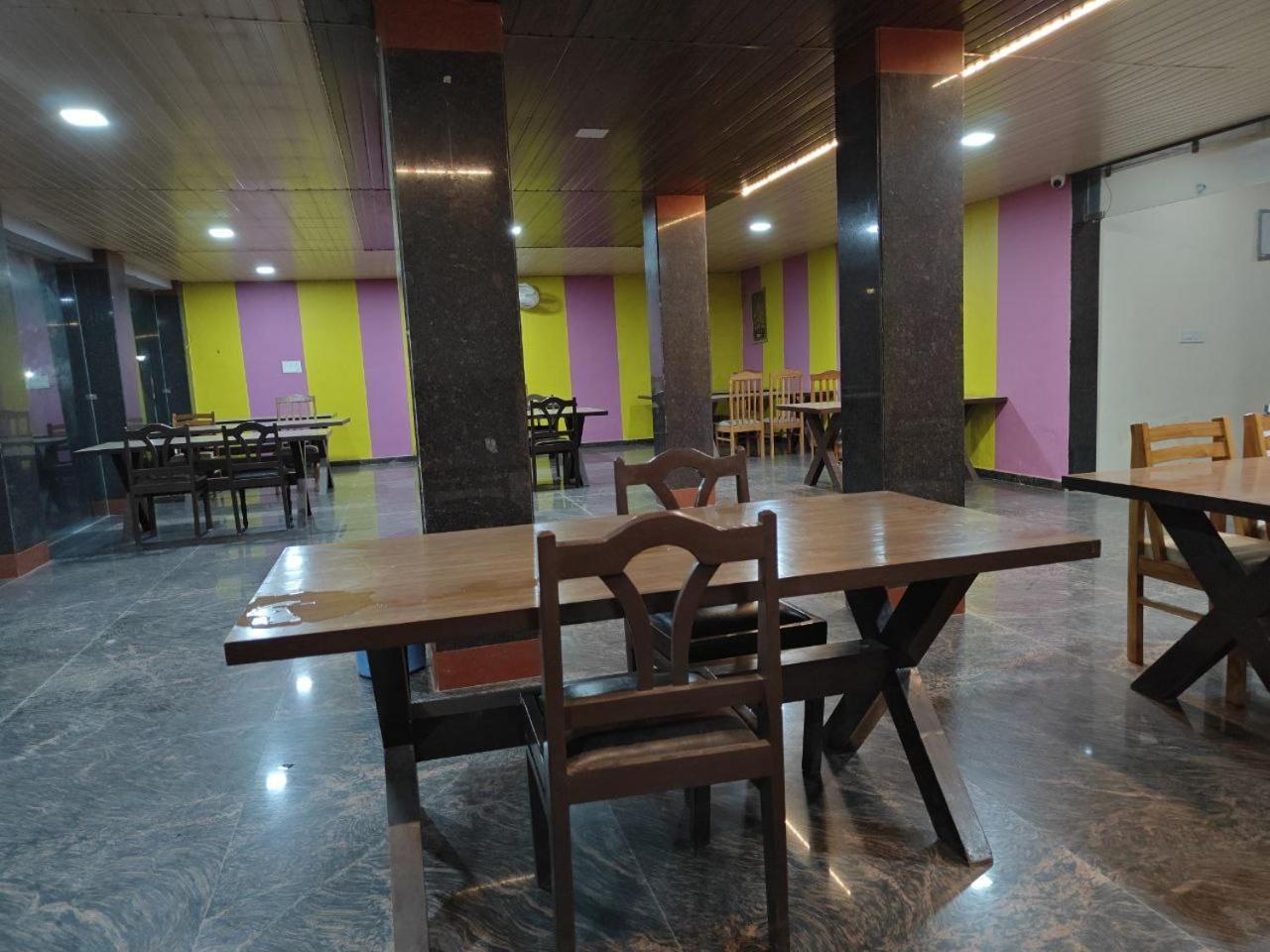 Hotel Shyam Sarover And Restaurant Ringas 외부 사진